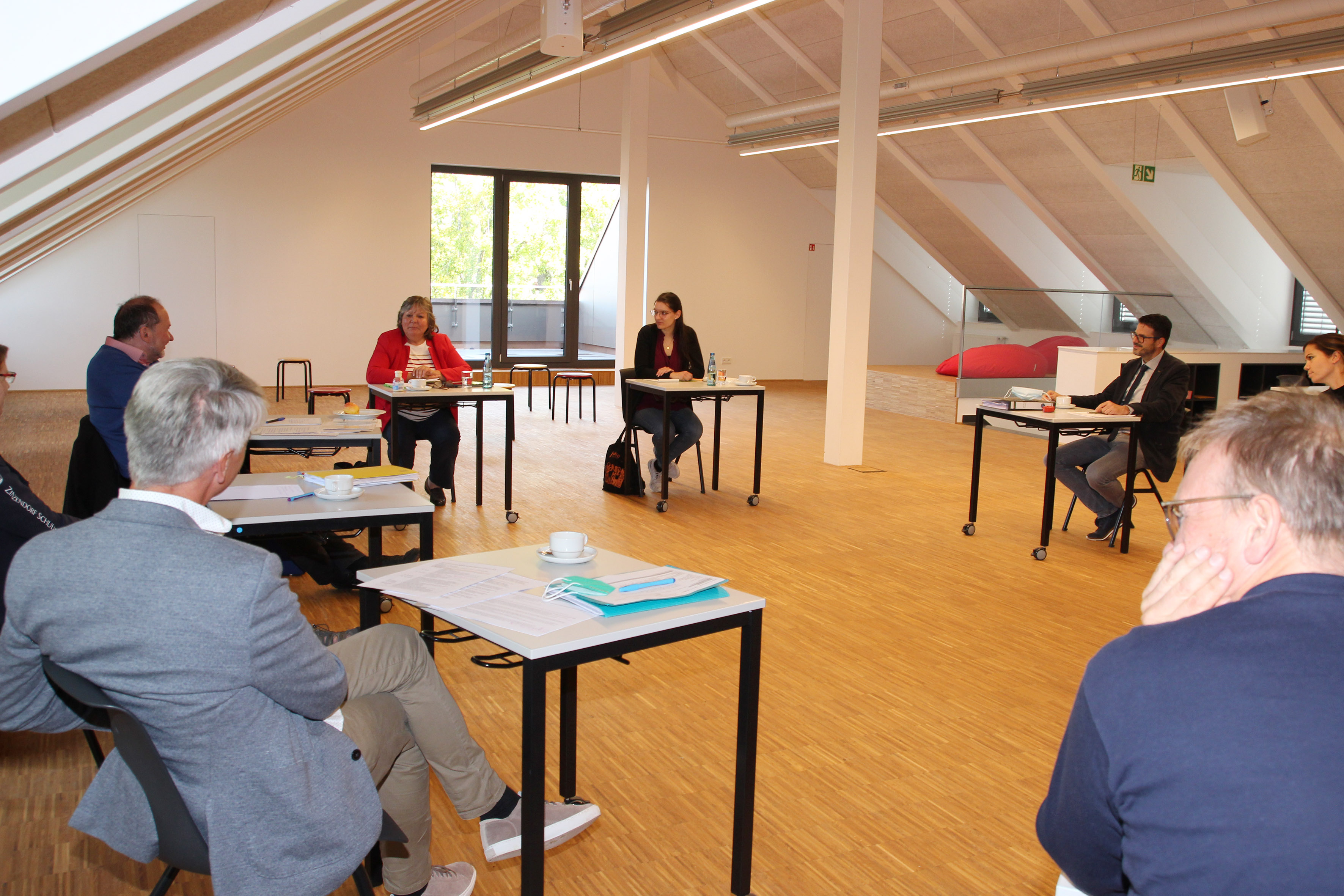 Mehr als zwei Stunden sprachen die Schulleitung und die   Landtagsabgeordnete Martina Braun über die Anliegen der freien Schulen im Allgemeinen und der Zinzendorfschulen im Speziellen. Foto: Zinzendorfschulen